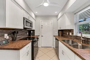 146 Greenbrier St, Marco Island, FL 34145 - Photo 10