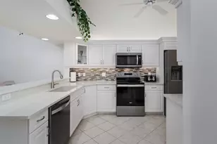 6830 Beach Resort Dr, Naples, FL 34114 - Photo 4