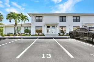 13 Marco Villas Dr, Marco Island, FL 34145 - Photo 2