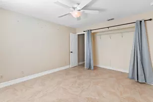 829 W Elkcam Cir, Marco Island, FL 34145 - Photo 12