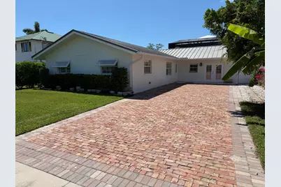 112 Capri Boulevard, Naples, FL 34113 - Photo 2