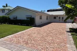 112 Capri Blvd, Naples, FL 34113 - Photo 2
