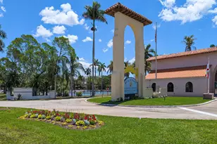 285 Cays Dr, Naples, FL 34114 - Photo 52