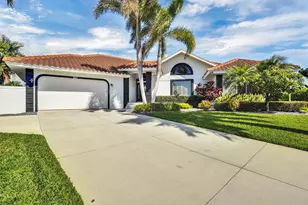 960 Beaver Ct, Marco Island, FL 34145 - Photo 2