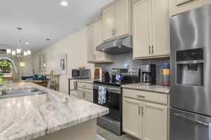 14867 Edgewater Cir, Naples, FL 34114 - Photo 6