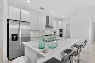 2174 Yellowfin Cir, Naples, FL 34114 - Photo 8