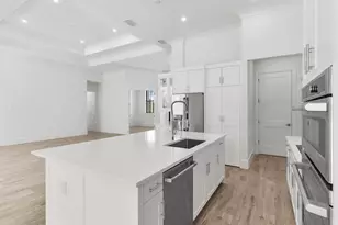 60 Tahiti Rd, Marco Island, FL 34145 - Photo 10