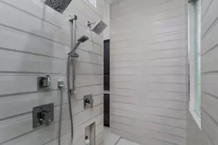 1017 Admiralty Ct, Marco Island, FL 34145 - Photo 18