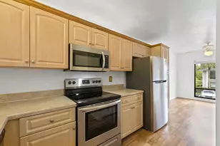 1208 Commonwealth Cir, Naples, FL 34116 - Photo 12
