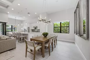2764 Amaranda Ct, Naples, FL 34114 - Photo 10
