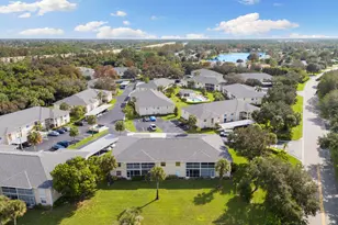 685 Squire Cir, Naples, FL 34104 - Photo 28