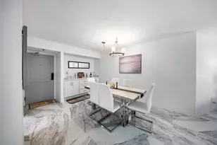 320 Seaview Ct, Marco Island, FL 34145 - Photo 10