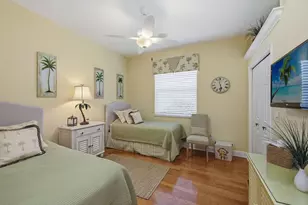 1036 Admiralty Ct, Marco Island, FL 34145 - Photo 20