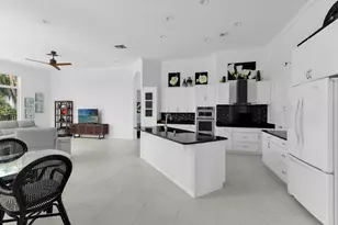 405 Driftwood Ct, Marco Island, FL 34145 - Photo 12