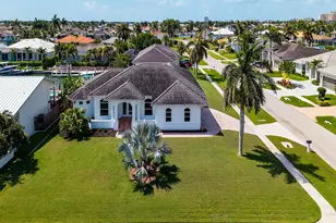 405 Driftwood Ct, Marco Island, FL 34145 - Photo 2