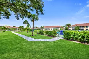 208 Furse Lakes Cir, Naples, FL 34104 - Photo 36
