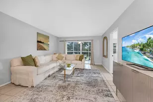 499 Forest Lakes Blvd, Naples, FL 34105 - Photo 2