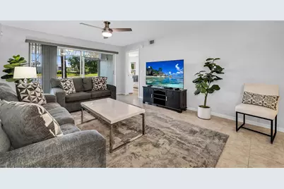 925 New Waterford Drive #104, Naples, FL 34104 - Photo 4