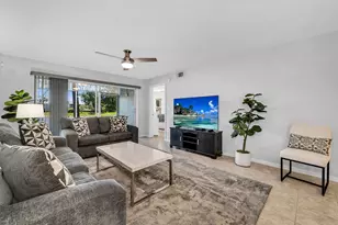 925 New Waterford Dr, Naples, FL 34104 - Photo 4