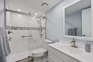 440 Seaview Ct, Marco Island, FL 34145 - Photo 6