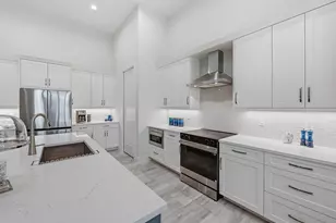 931 Ivory Ct, Marco Island, FL 34145 - Photo 10