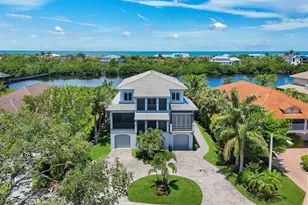 834 Hideaway Cir W, Marco Island, FL 34145 - Photo 2