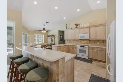 211 S Bahama Avenue, Marco Island, FL 34145 - Photo 4