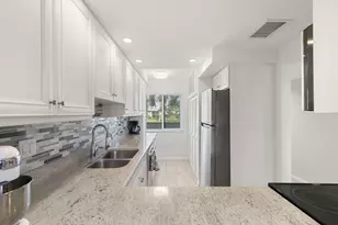 750 W Elkcam Cir, Marco Island, FL 34145 - Photo 10