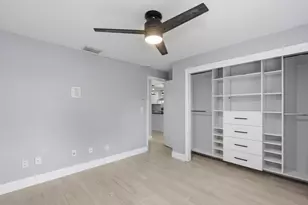 3577 Hibiscus Ave, Naples, FL 34104 - Photo 8