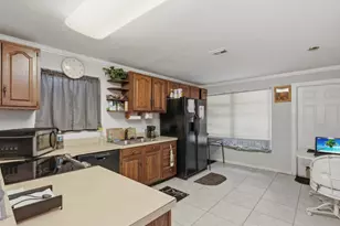3577 Hibiscus Ave, Naples, FL 34104 - Photo 10