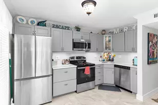 1215 Edington Pl, Marco Island, FL 34145 - Photo 4