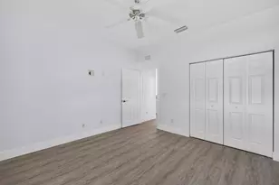 25058 Peacock Ln, Naples, FL 34114 - Photo 8
