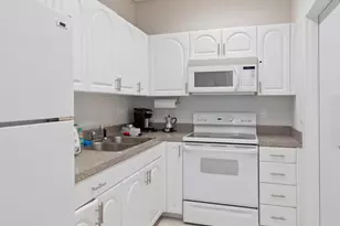 180 Seaview Ct, Marco Island, FL 34145 - Photo 20