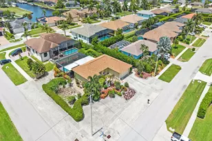 1485 Honeysuckle Ave, Marco Island, FL 34145 - Photo 4