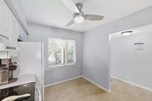 1075 Foxfire Ln, Naples, FL 34104 - Photo 8
