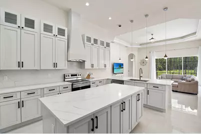 379 25th Street NW, Naples, FL 34120 - Photo 6