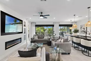 2567 Seychelles Dr, Naples, FL 34112 - Photo 4