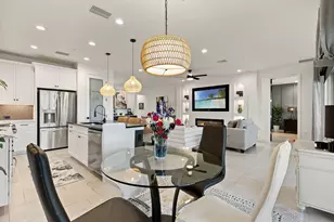 2567 Seychelles Dr, Naples, FL 34112 - Photo 8