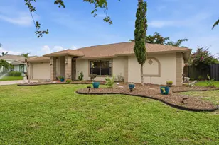 2378 River Reach Dr, Naples, FL 34104 - Photo 2