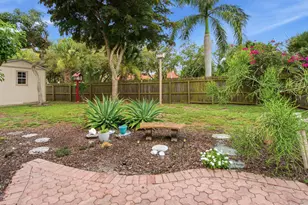2378 River Reach Dr, Naples, FL 34104 - Photo 48