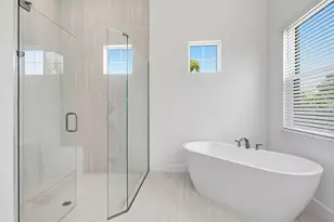 15372 Turin Dr, Naples, FL 34114 - Photo 12