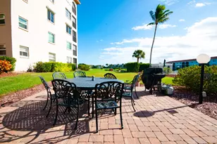 21 High Point Cir E, Naples, FL 34103 - Photo 26