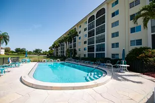 21 High Point Cir E, Naples, FL 34103 - Photo 22