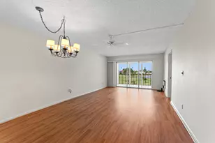 21 High Point Cir E, Naples, FL 34103 - Photo 6