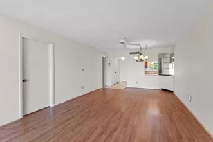21 High Point Cir E, Naples, FL 34103 - Photo 8