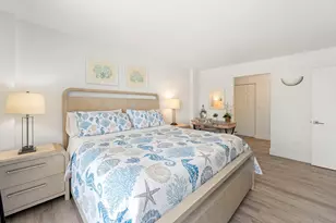 380 Seaview Ct, Marco Island, FL 34145 - Photo 20