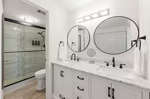 380 Seaview Ct, Marco Island, FL 34145 - Photo 22