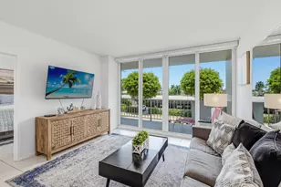 140 Seaview Ct, Marco Island, FL 34145 - Photo 8