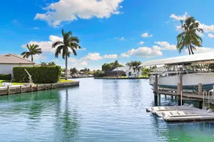 1281 Aruba Ct, Marco Island, FL 34145 - Photo 4