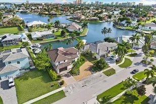 1281 Aruba Ct, Marco Island, FL 34145 - Photo 58
